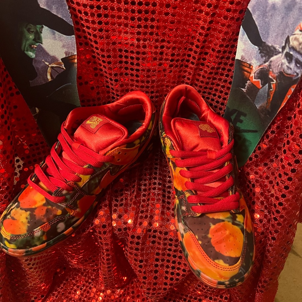 Nike MENS Red Orange Multi-Pattern Sneakers